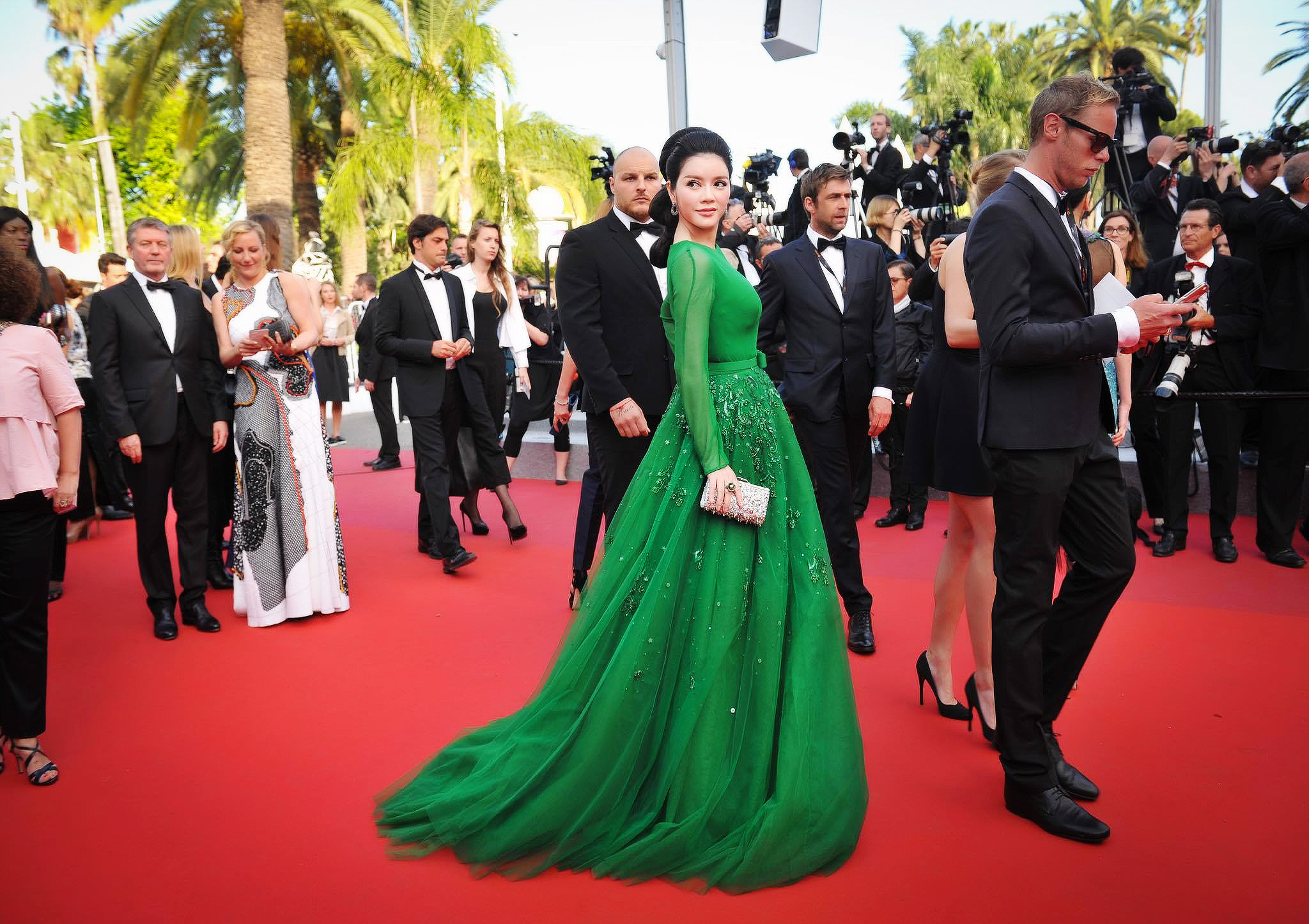 Poetic beauty of Ly Nha Ky in Cannes 2016